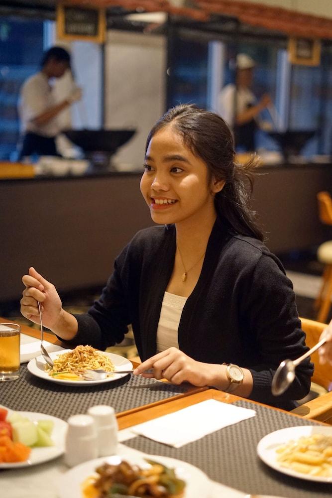 Horison Ciledug Jakarta Luaran gambar